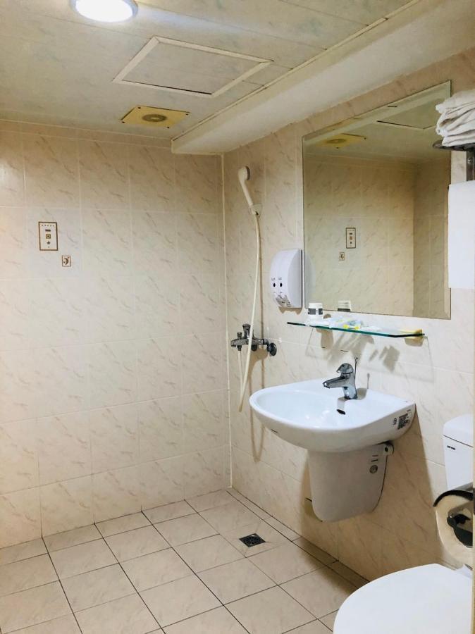 Jing Chech Hotel Каосюн Екстериор снимка